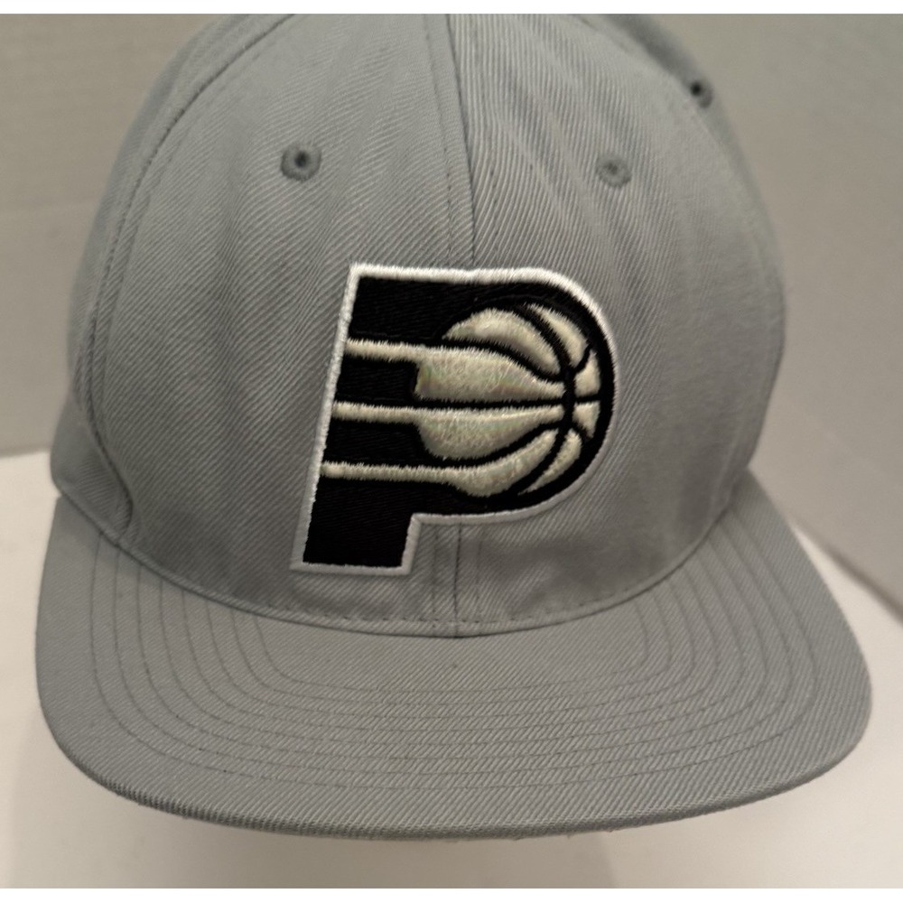 Mitchell & Ness Indiana Pacers SnapBack Gray Hat Blue And White Pacers Logo-NBA